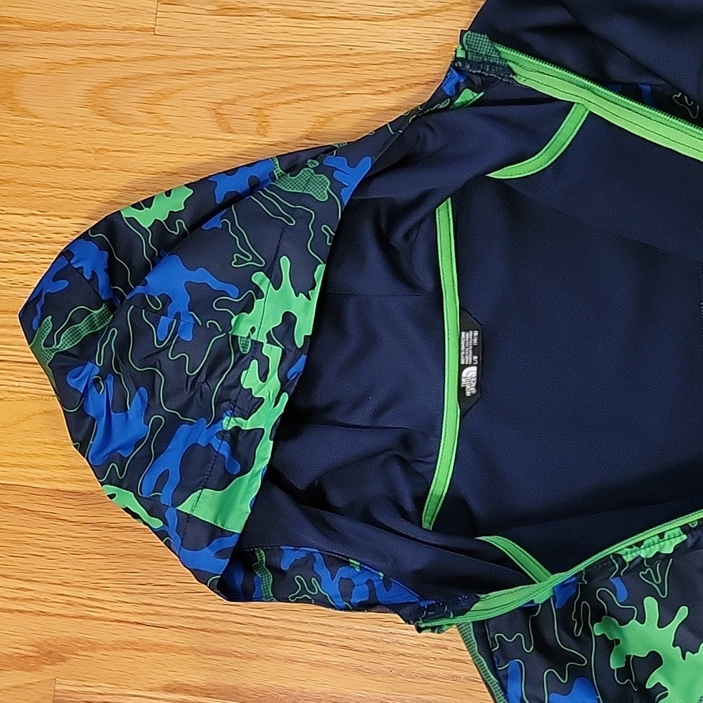 North Face boys Kickin' It Hoodie (L 14/16) - Picture 4 of 7